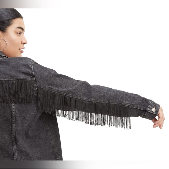 Levi's Jackets & Blazers - Levi’s Women's Fringe Ex Boyfriend Trucker Jacket in Black Tulip